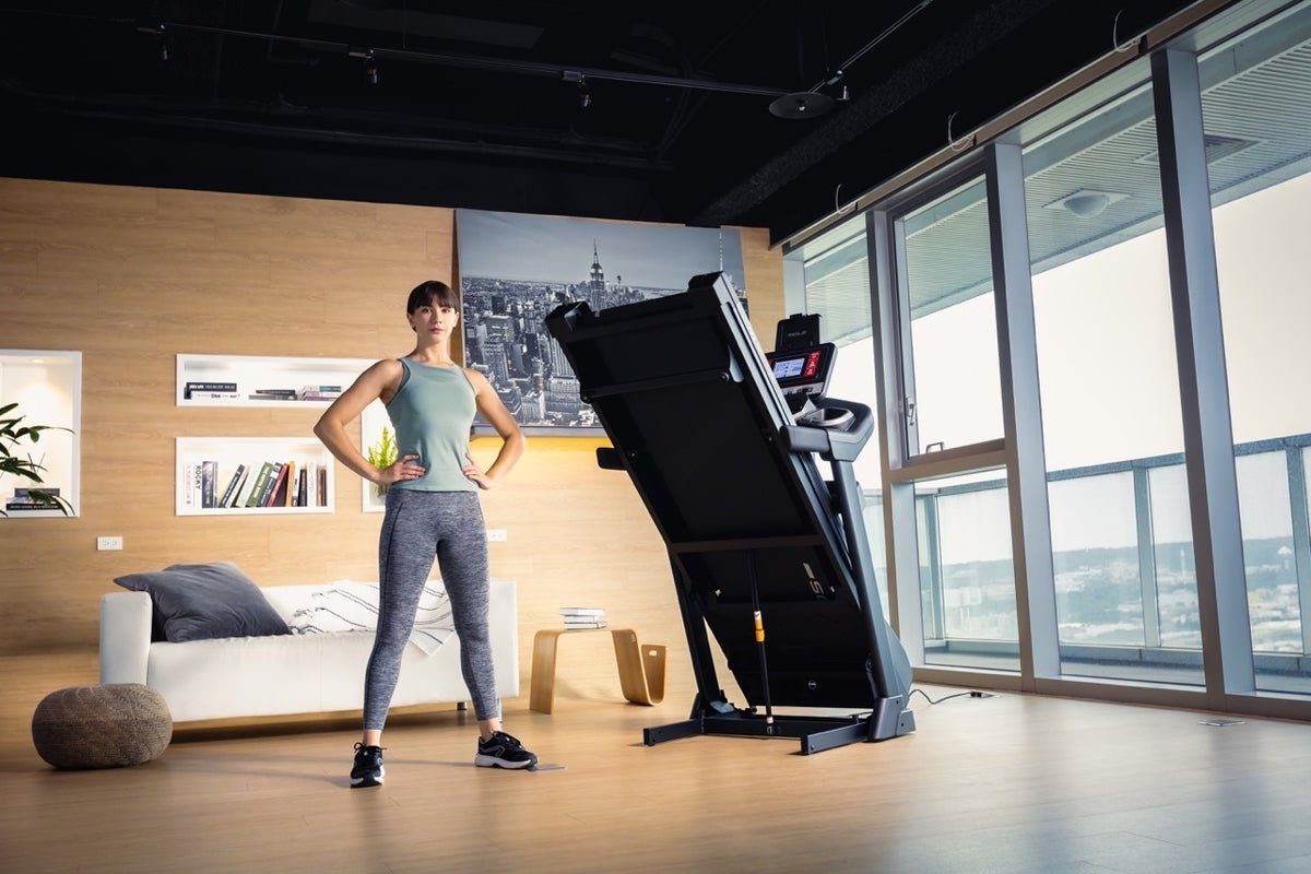 Sole F63 Treadmill - Image 4